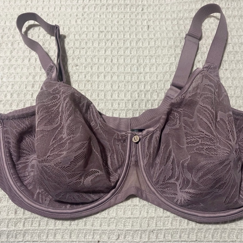 Lace Underwire Bra in Lavender